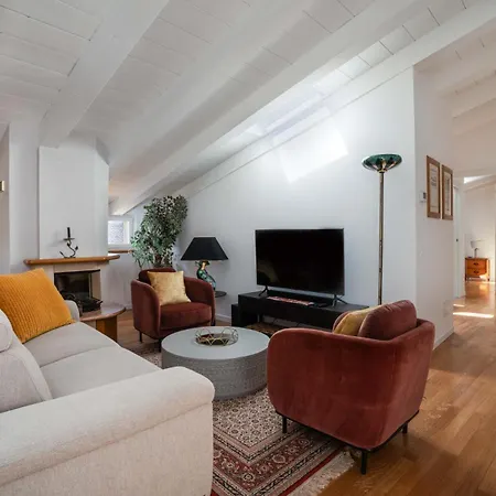 Apartment Penthouse ❤ ✔ Arena@5min ✔ Self Check-in Verona